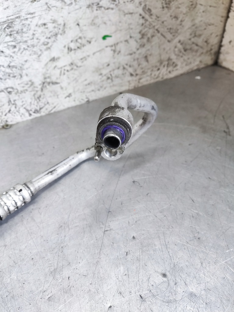 Mercedes w176 w246 шланг кондиціонера a2468303415 в Україні