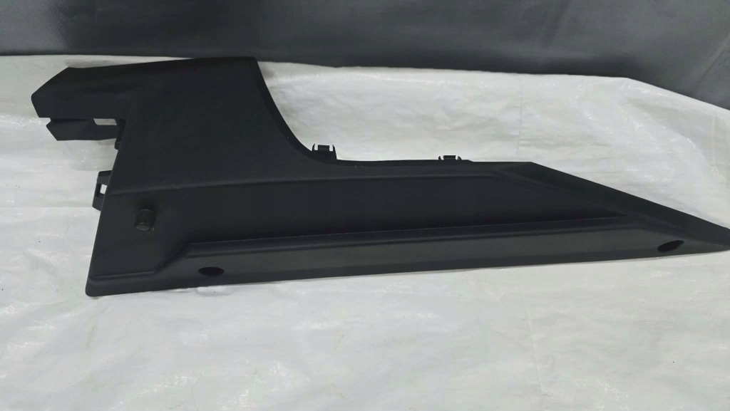 Купить Обшивка кронштейн полка багажника правое renault arkana d27232-jl000