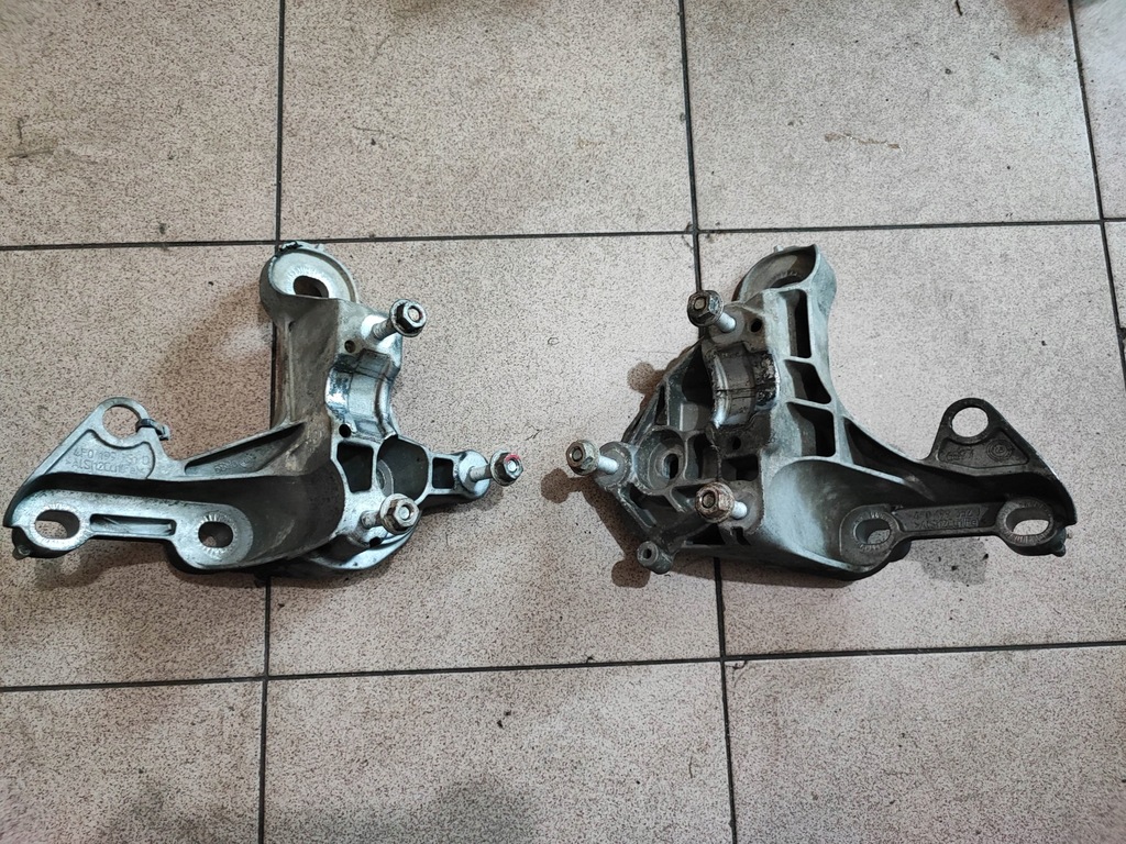 фото №1, Кронштейн кронштейн двигателя audi a6 s6 5.2 v10