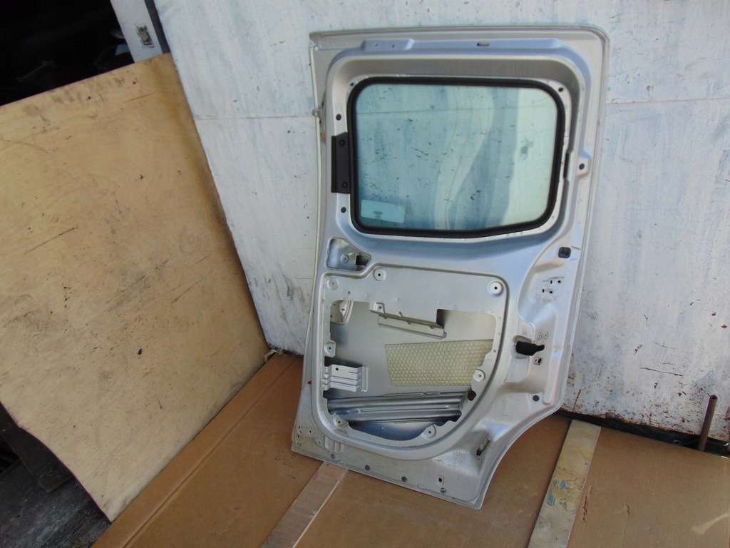 фото №10, Дверь правое раздвижные citroen nemo серебристый стекло