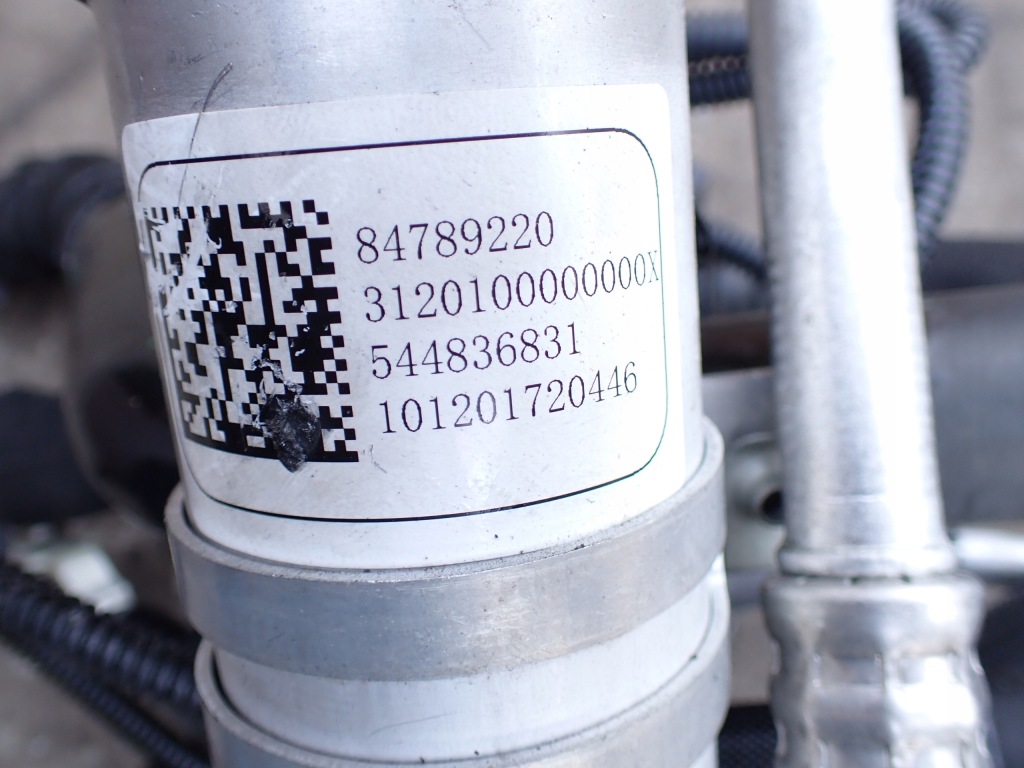 фото №11, Трубки шланги провода кондиционера воды отопителя chevrolet corvette c8 20-