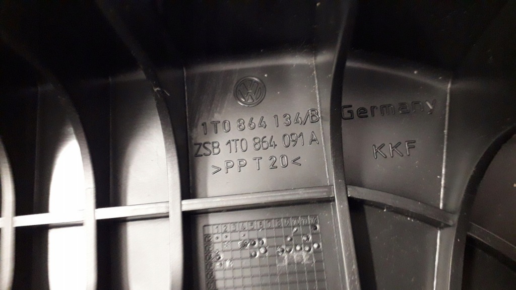 фото №13, Каркас бардачка vw touran ii 2010- 1t0864134b