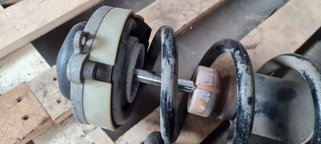 фото №8, A6 c8 4k амортизатор левый правый перед передний 4k0413031ah a7 4k