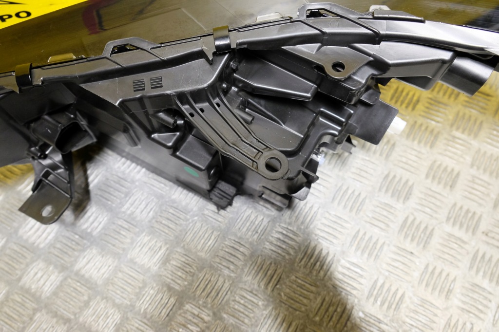 Lexus tx 2024- фара фара full led правий америка Недорого