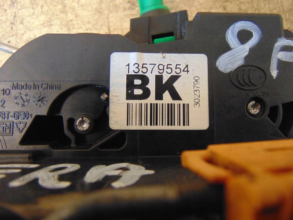 фото №8, Замок двері правий задня opel ampera 8pin europa