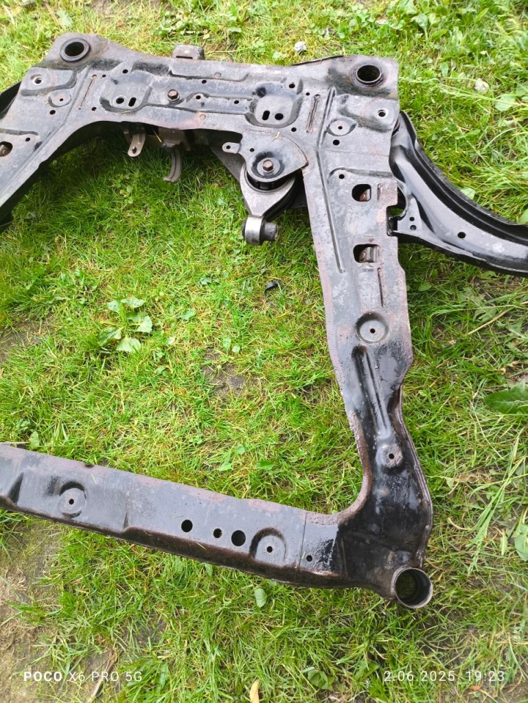 фото №8, Nissan x-trail t31 2.0 2.5 рама подрамник подрамник перед kompletny рычаг