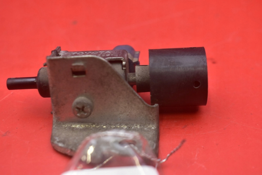 фото №5, Клапан вакуумa 90910-12281 toyota verso 1 i 1.8 16v 150 km 09-13