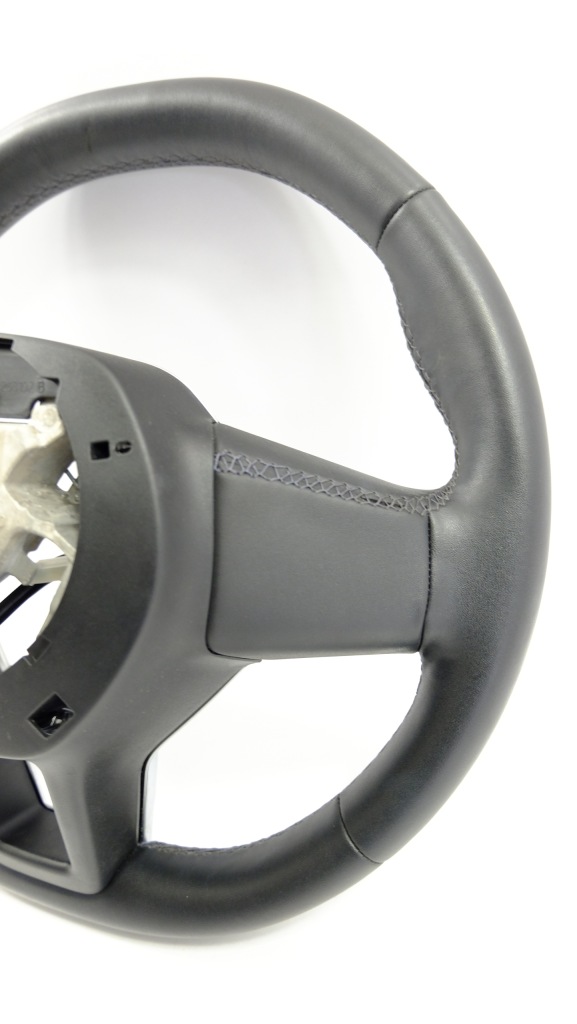 Renault clio v кермо  шкіра 34268120r Зі Шроту