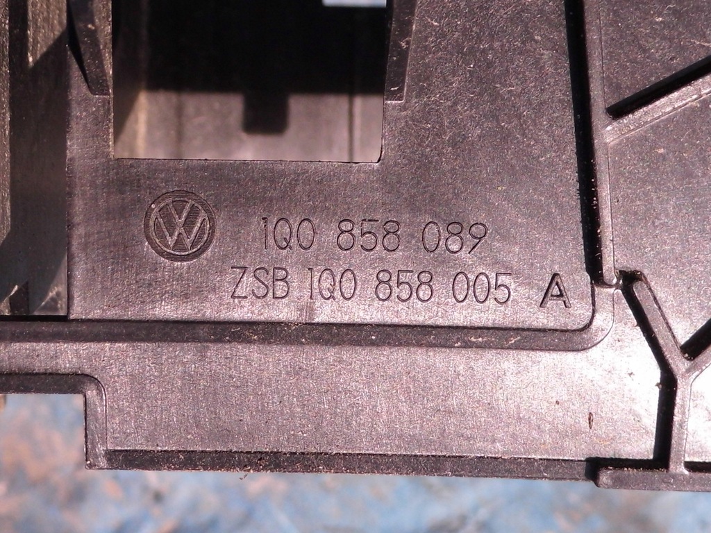 фото №2, Eos scirocco рамка навігації радіо 1q0858089