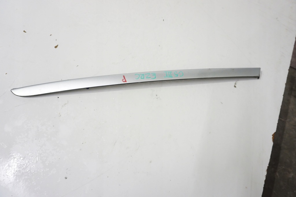 фото №1, Молдинг скло лобове права citroen c5 iii x7 ezrc