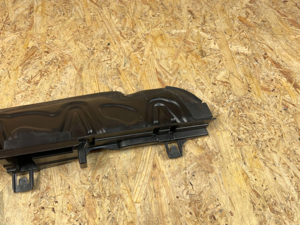 Купити Впуск повітропровід повітря права mercedes eqe w295 a2955051500