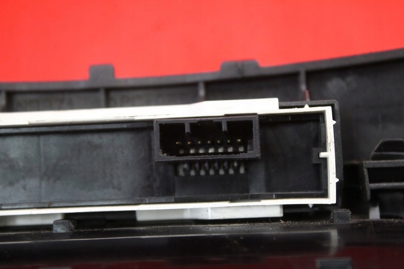 фото №8, Пепельница 58804-05110 toyota avensis t27 09-11