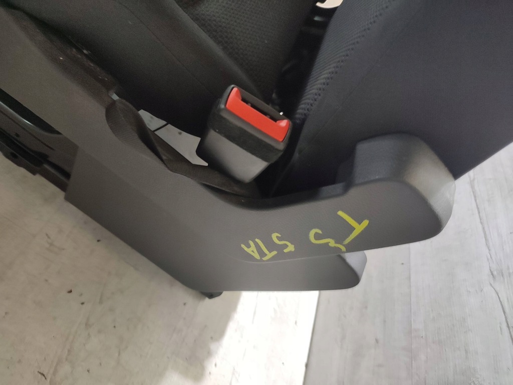 фото №8, Volkswagen touran iii 2020 середина сидіння задня заднє сидіння