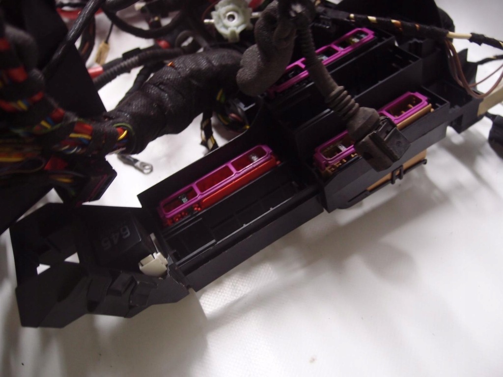 фото №15, Инсталляция жгут кабины audi a4 b9 tab010619ck