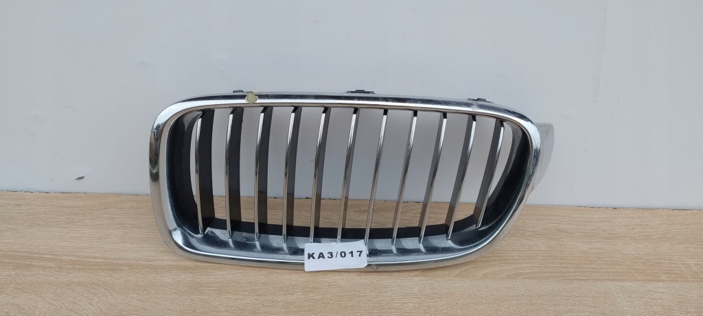 Купить Bmw 3 f30 f31 luxury дорестайлинг  левая решётка решётка радиатора бампера решётка