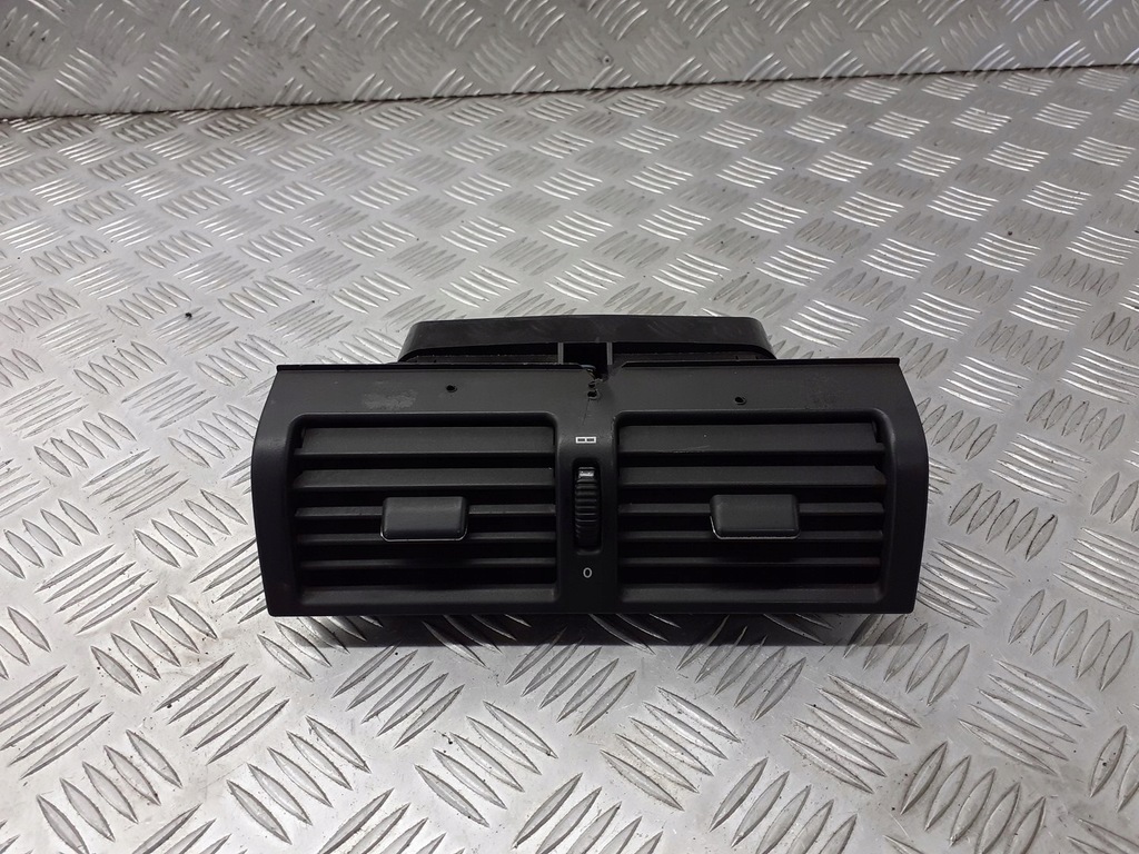 фото №1, Решётка обдув средняя mercedes w210