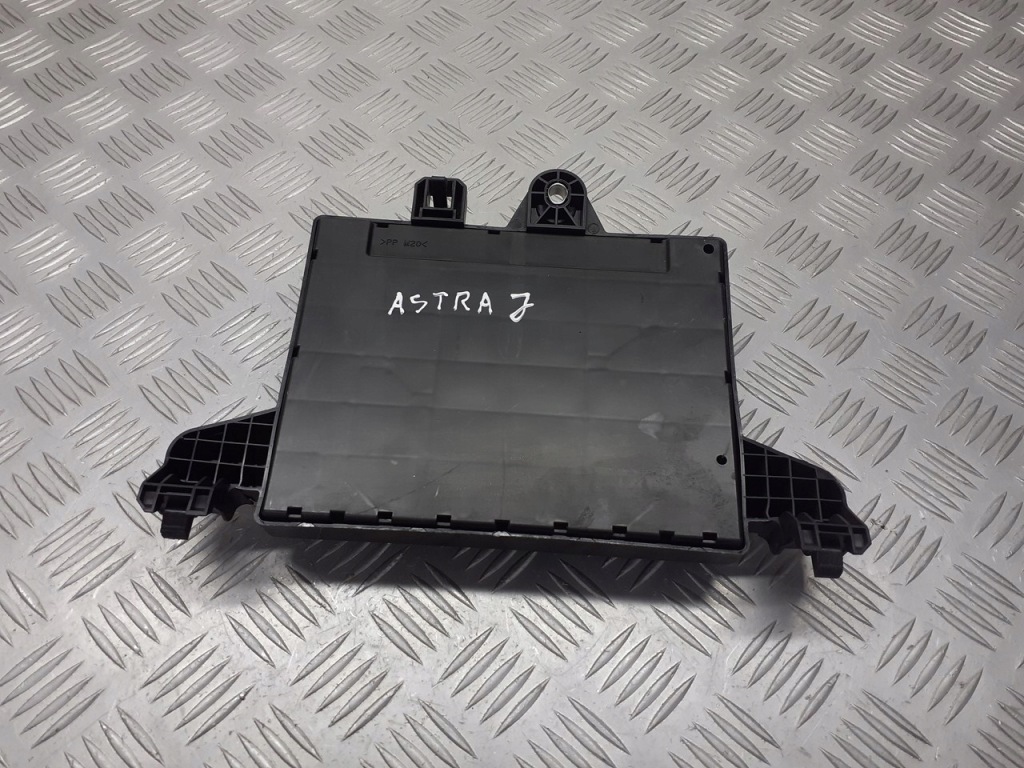 Купити Коробка модуль bsi opel astra j 1.4 t 13343950