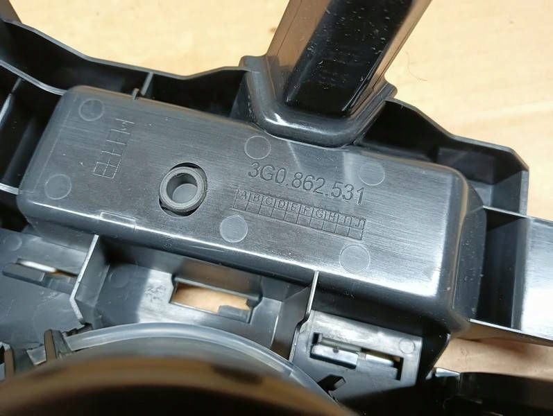 фото №5, Vw passat b8 бардачок тунель шторка 3g0862531