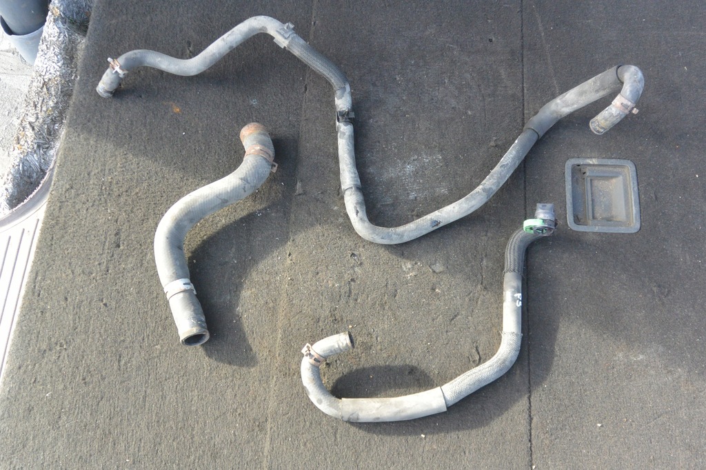 фото №1, Шланг wody труба wąż toyota prius plus + 1.8 бензин комплект