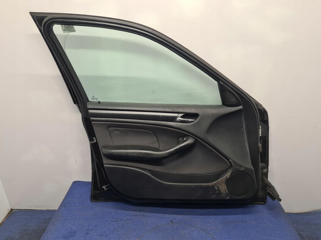 Bmw 320 e46 рестайлинг  дверь перед левая Киев