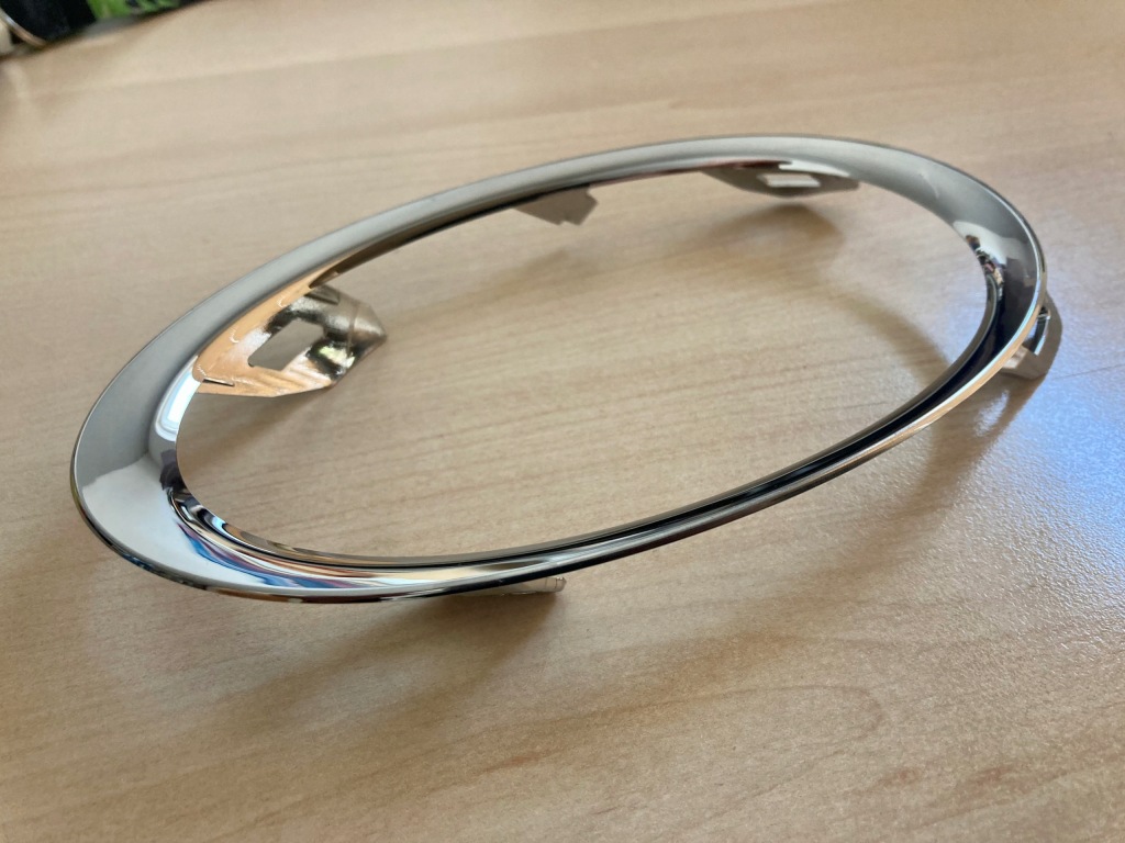 фото №1, Renault megane рамка протитуманної фари права 261a28957r