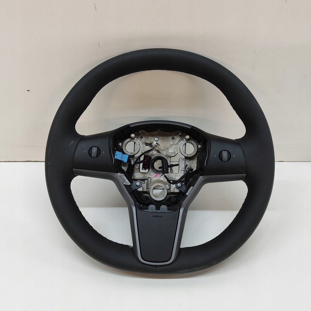 Купити Tesla model y 2024 повітропровід