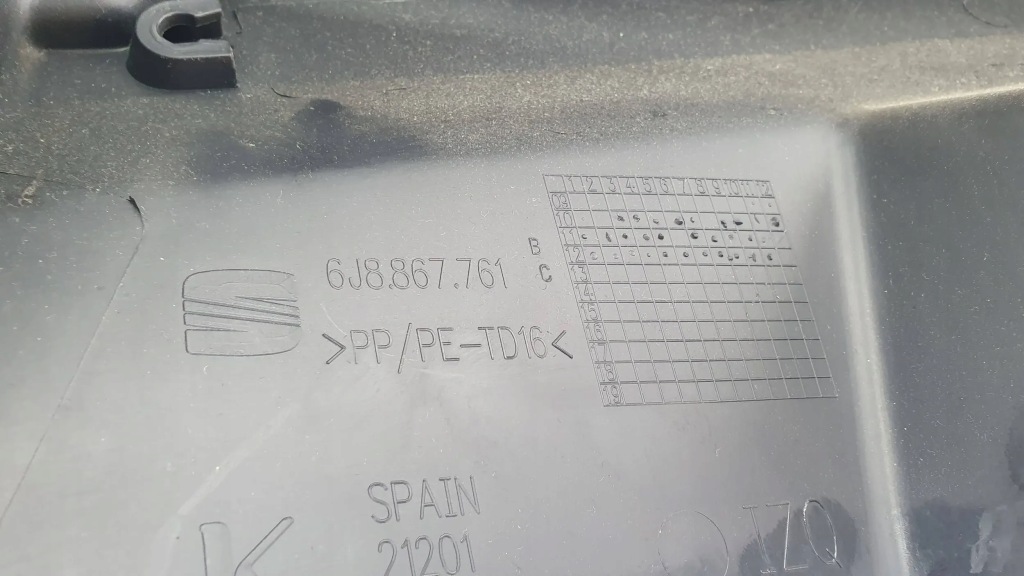 фото №9, Seat ibiza iv 4 6j8 kombi 08- обшивка багажника левый