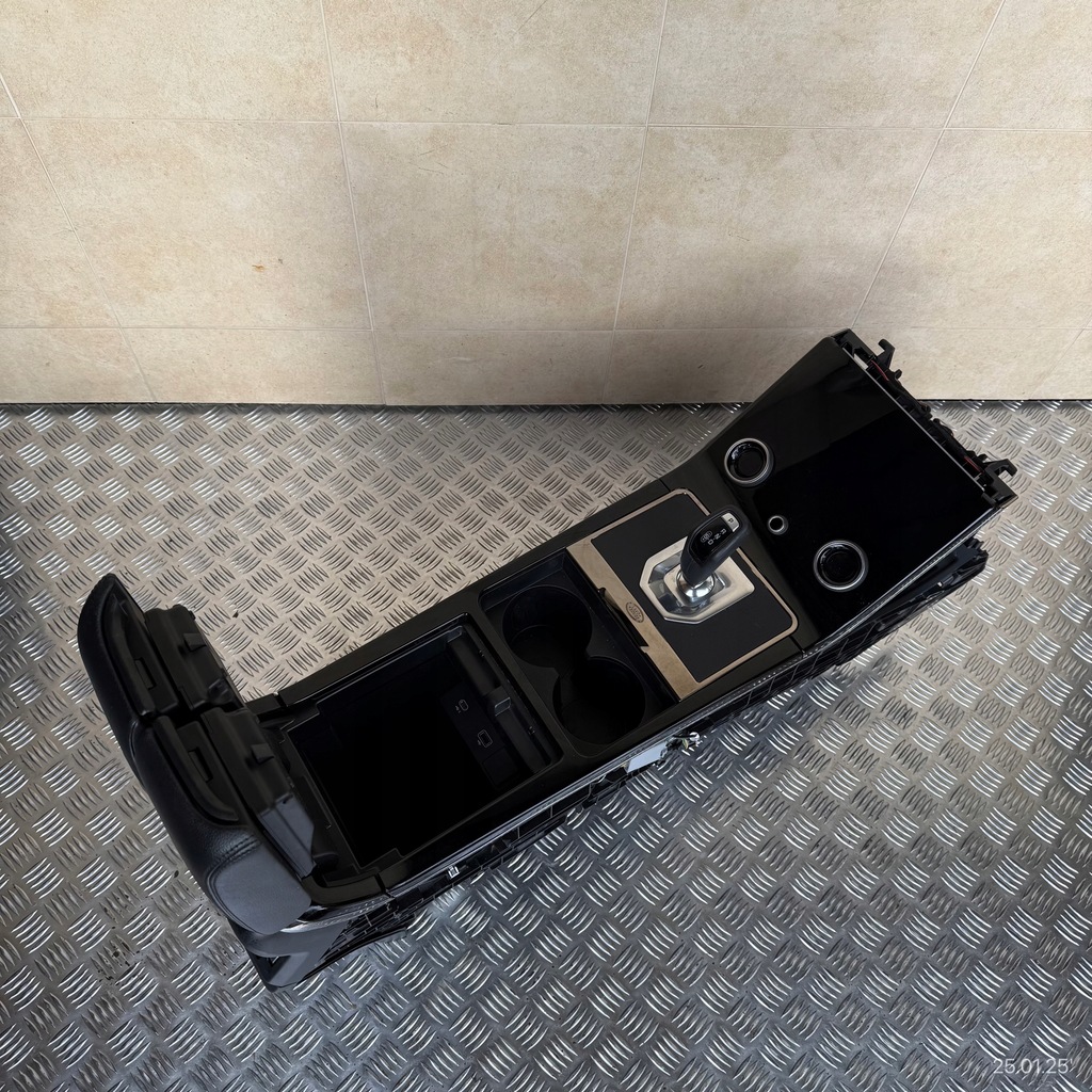 фото №7, Туннель средний дисплей комплект land rover range rover evoque ii 2020'