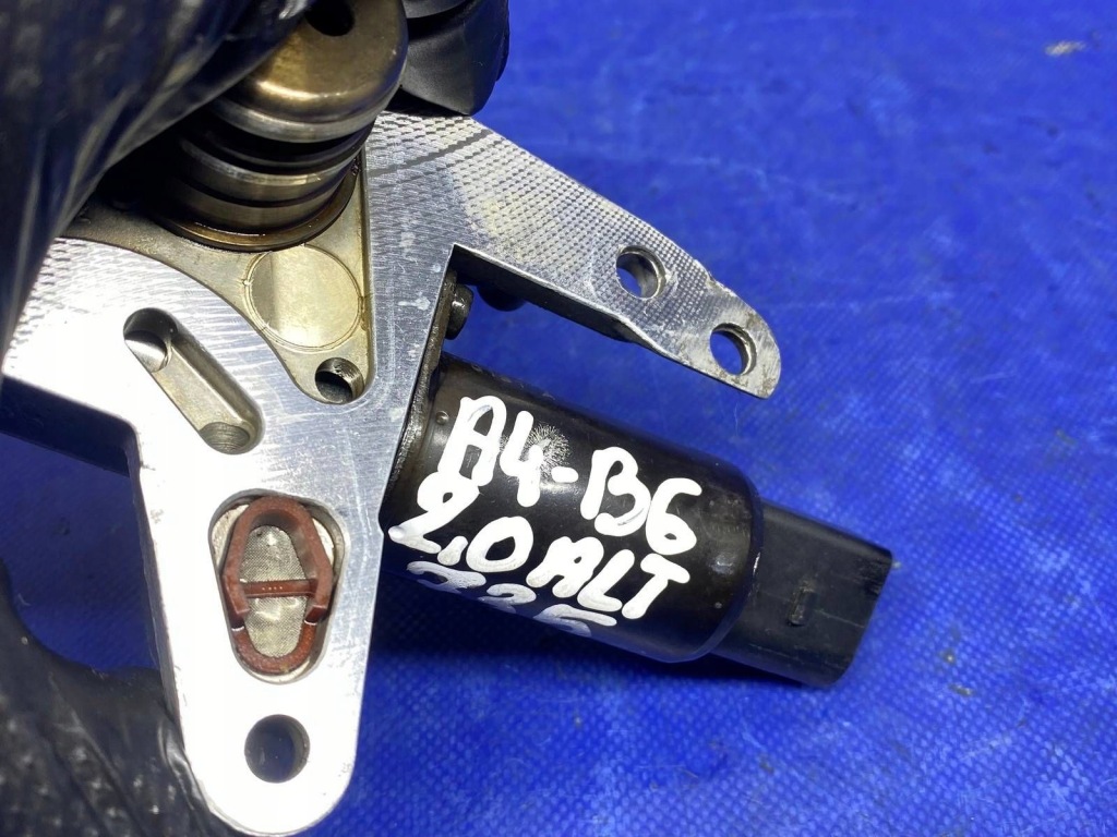 Регулятор faz распределительного вала audi a4 s4 b6 8e 8h 06b103741d 2.0 b alt Доставка