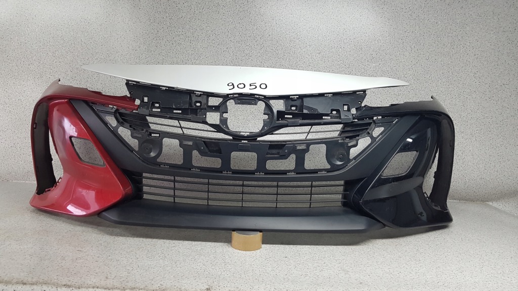 Купити Toyota prius prime plug in 2016 - бампер перед 9050