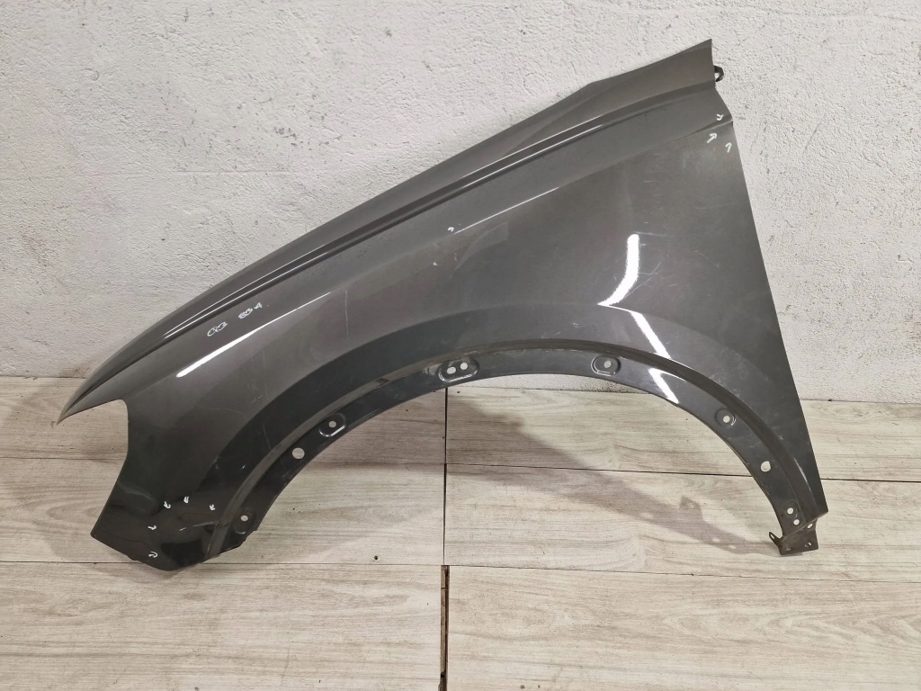 Купити Audi q3 83a крило ліве перед оригінал