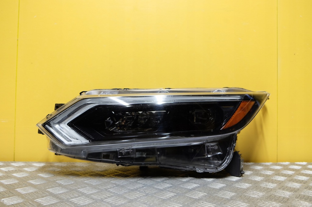 фото №1, Nissan qashqai rogue sport lift 2017- фара лампа full led czarna l usa