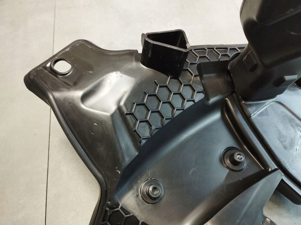 Mercedes-benz s w222 2014 трубка зливна a2228322190 rhd в Україні