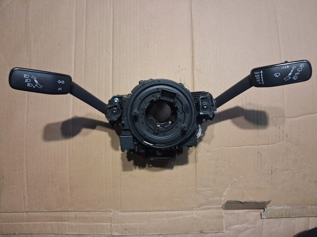 фото №1, Переключатель комбинированный переключатели лента vw t-roc golf viii 5q0953502aa