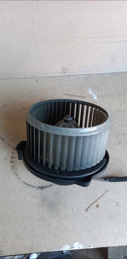 фото №1, Toyota corolla e12 повітродувка обдув b130314019 016070-0610