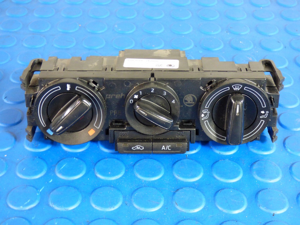 фото №1, Панель обдув кондиционера 5ja820045c skoda rapid