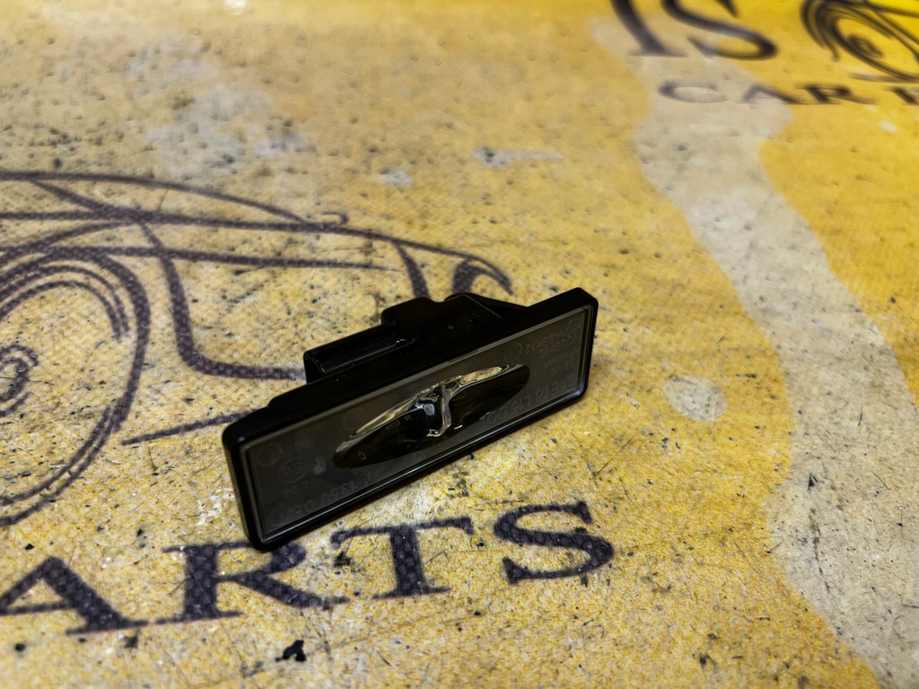 фото №1, Підсвітка лампа підсвітка номерного знака реєстраційний dacia renault