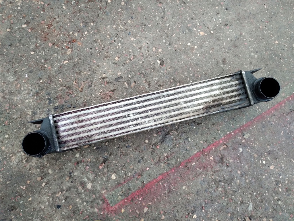 Bmw e39 520d m47 интеркулер радиатор воздуха Оригинал