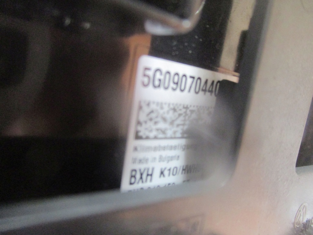 фото №8, Рамка панель кондиционера 5g0907044cj vw passat b8