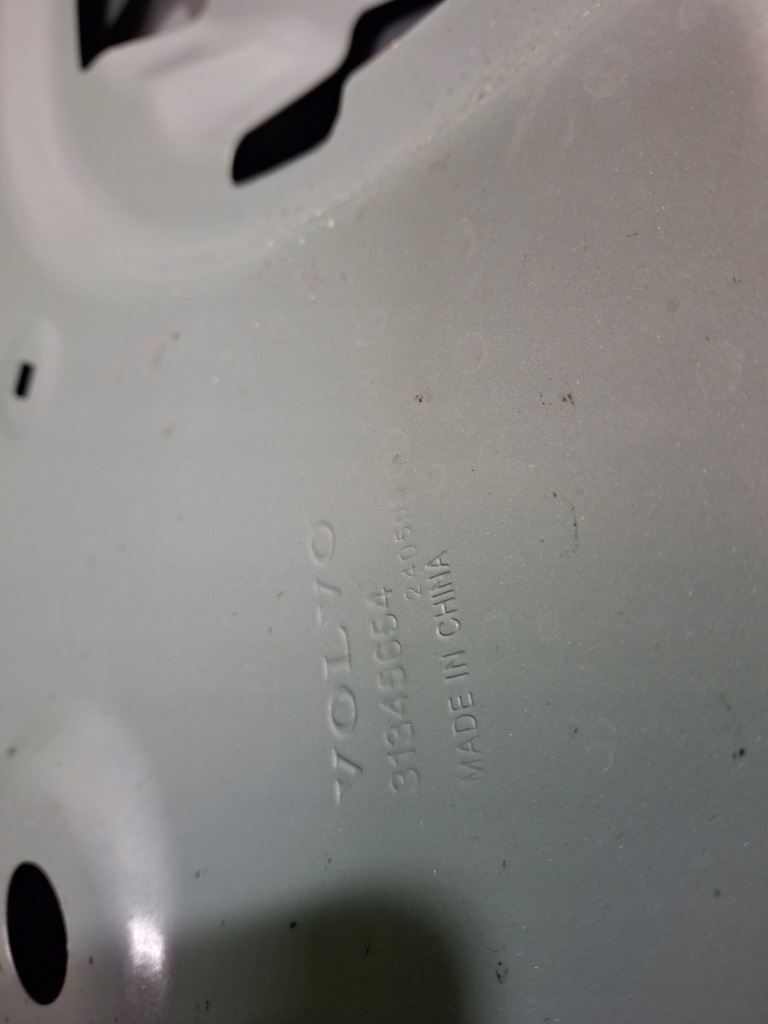 Volvo ex30 капот двигуна ex-30 кришка двигуна 31345654 Оригінал