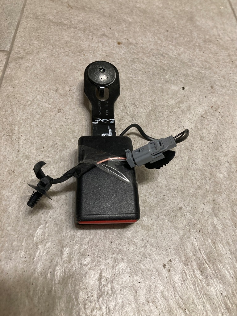 фото №1, 6204235b клипса поперечина правая перед renault zoe