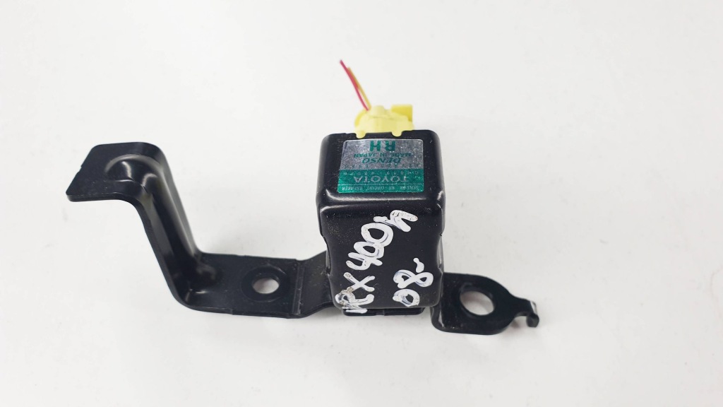 Купити Lexus rx 2 08r рестайлінг  датчик удару подушка безпеки