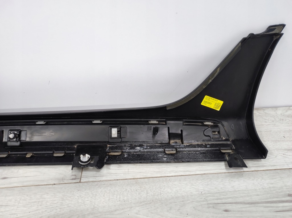 Накладка поріг права поріг ford fiesta mk8 active j1bb-a10154-a Ціна