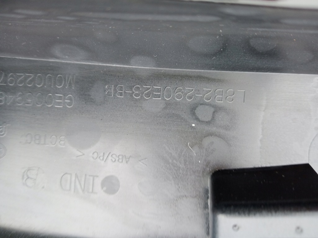 фото №9, Land rover defender правая lub левая молдинг крыла