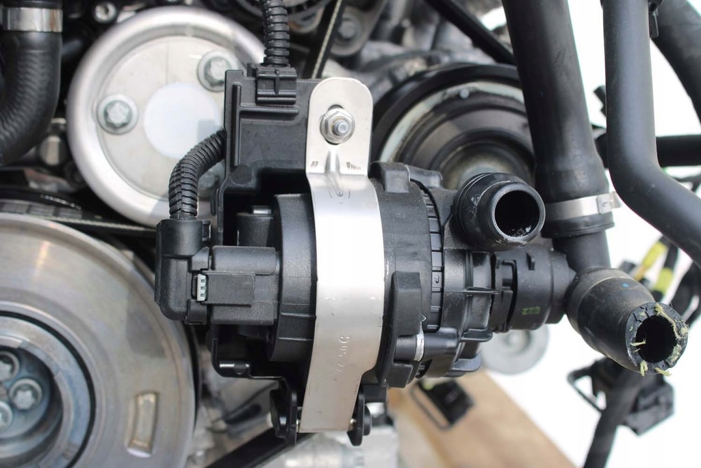 фото №13, Bmw двигун 2.0 t b48 b20a бензин b48 b20 x1 u11 2 g42 u06 2.0t b48b20s b48