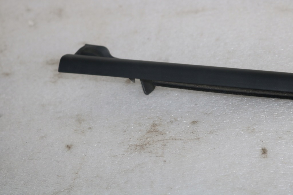 фото №11, Skoda fabia iv 21- молдинг уплотнитель левая перед 6va837477a .