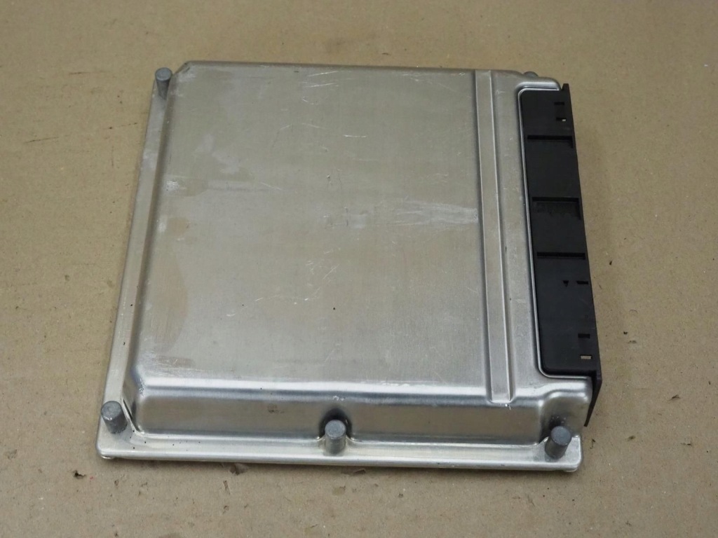 Блок управления бортовой компьютер двигатель mercedes w203 2.2 cdi a0001535279 в Украине