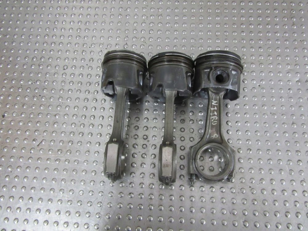 фото №1, Dodge nitro 2.8d шатун