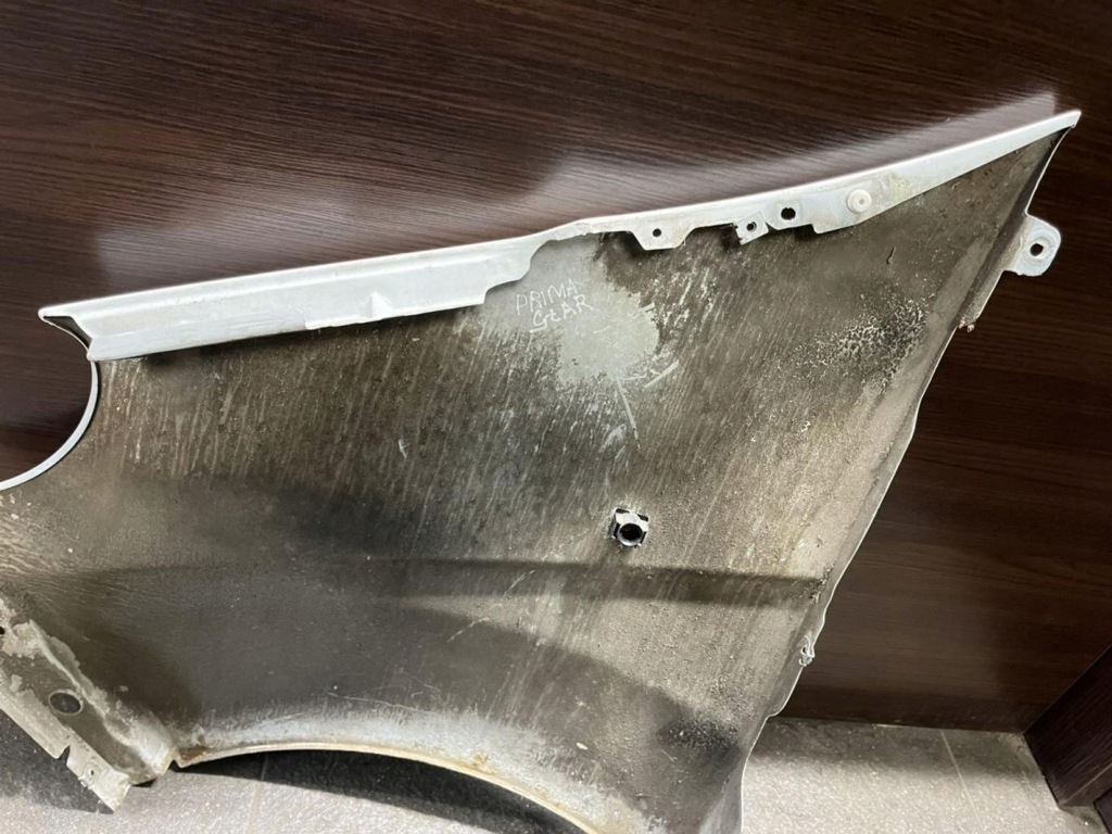 Крила перед сторона права nissan primastar 91160071 Ціна