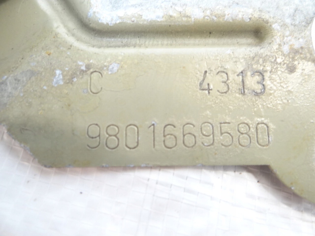 фото №8, Citroen c4 picasso ii ліва кронштейн кронштейн крила 9801669580